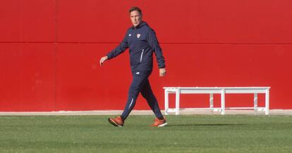 Berizzo, durante un entrenamiento del Sevilla.