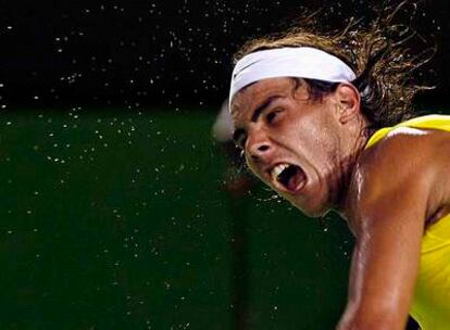 Nadal, durante su partido de ayer con Kohlschreiber.