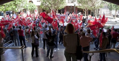 Protesta de funcionarios de Hacienda