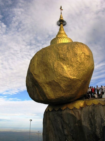 Pagoda de la Roca Dorada, en Myanmar.