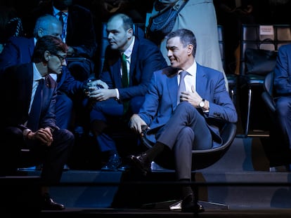 Salvador Illa y Pedro Sánchez, el pasado lunes durante un acto en el Mobile World Congress.
