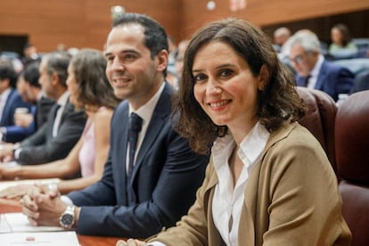 La presidenta de la Comunidad de Madrid, Isabel Díaz Ayuso, junto al vicepresidente, Ignacio Aguado. 