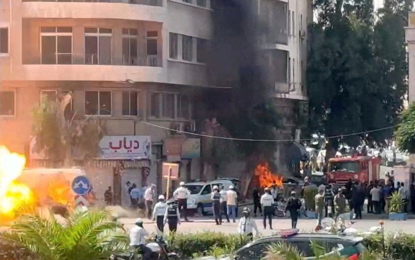 Al menos 18 heridos en Damasco tras estallar dos artefactos explosivos cerca del hotel donde se aloja Emmanuel Macron