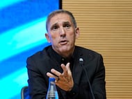 Fran Garagarza, durante la presentación de los jugadores Koleosho y Riedel.