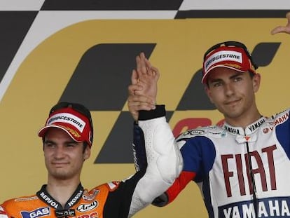 Lorenzo y Pedrosa en el podio de Jerez de 2010.