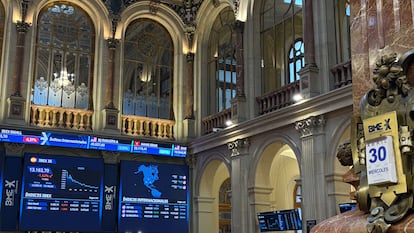Paneles de la Bolsa de Madrid.