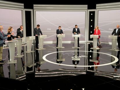 Los candidatos a las elecciones catalanas del 12-M, antes del inicio del debate organizado por RTVE Catalunya.