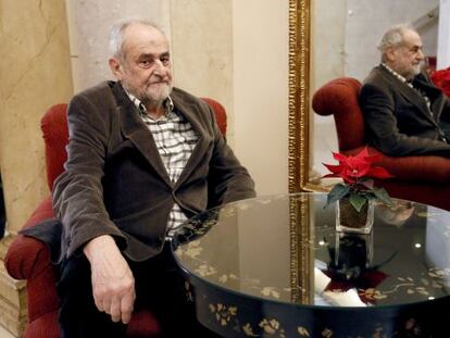Juan Antonio Masoliver, cr&iacute;tico literario, en un hotel de Madrid.