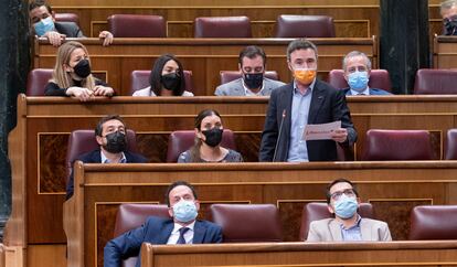 El diputado de Ciudadanos Guillermo Díaz (en pie) interviene en una sesión del Congreso, este miércoles.