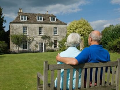 Pisos con apartamento incorporado, residencias, 'resort' y casa compartida son algunas soluciones para la tercera edad