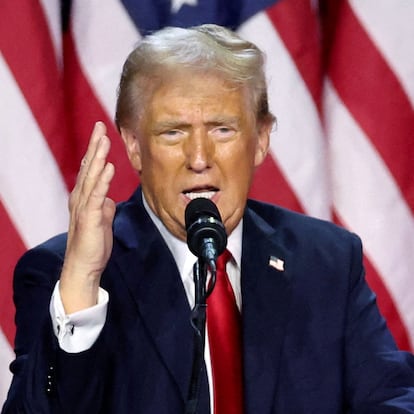 FILE PHOTO: Republican presidential nominee and former U.S. President Donald Trump addresses supporters during his rally for the 2024 U.S. Presidential Election, in Palm Beach County Convention Center, in West Palm Beach, Florida, U.S., November 6, 2024. REUTERS/Brendan Mcdermid/File Photo