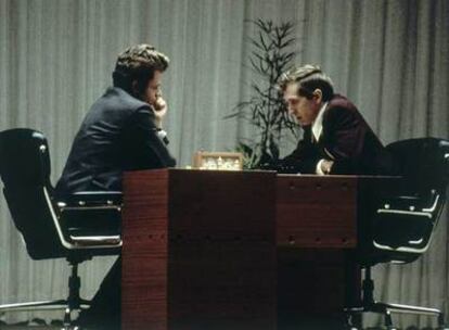 Fischer y Spassky, durante su mítico enfrentamiento en Reikiavik en 1972. Esta partida se celebró el 31 de agosto.