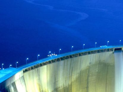 Las tarifas del agua no cubren el mantenimiento de infraestructuras como la presa del Atazar (Madrid).