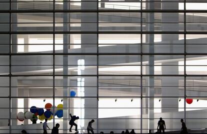 Fachada del MACBA, el Museo de Arte Contemporáneo de Barcelona.