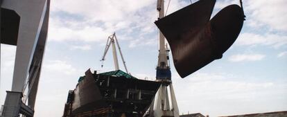 Fabricación de un barco en las instalaciones de Navantia.