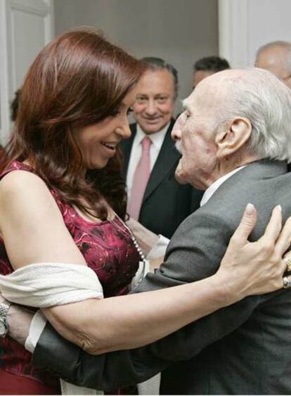 Cristina Kirchner visita al escritor Francisco Ayala