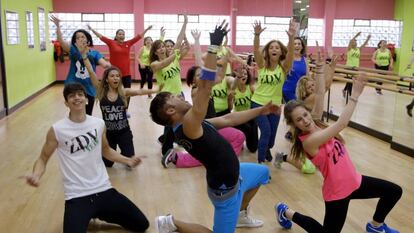 Imagen del primer capítulo de 'Vivir bailando'.