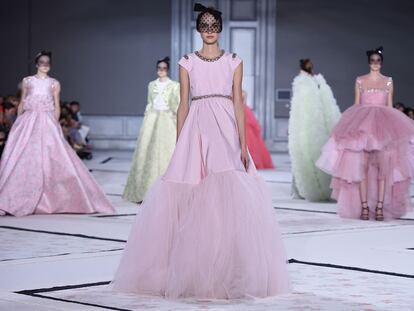 La elegancia vanguardista de Giambattista Valli