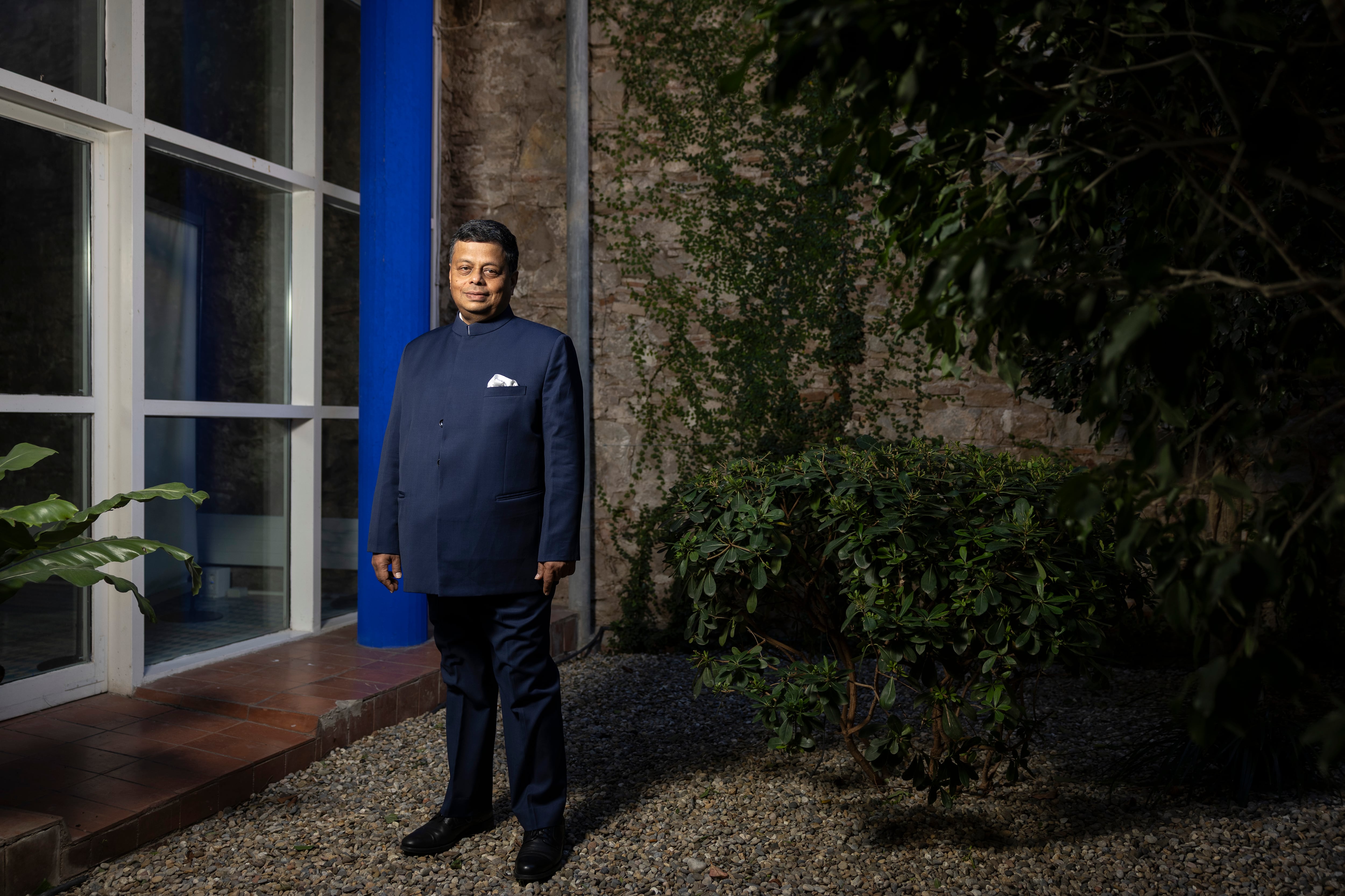 Aromar Revi, uno de los principales expertos científicos mundiales sobre el cambio climático, durante su paso por Barcelona para el lanzamiento del Anuario 2026 del Cidob.