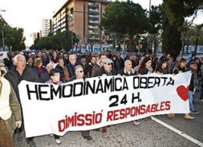 Manifestación para exigir hemodinámica las 24 horas en Tarragona, en enero.