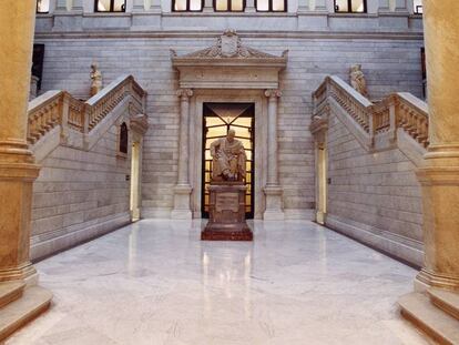 Escalinata de la Biblioteca Nacional de España, en Madrid.