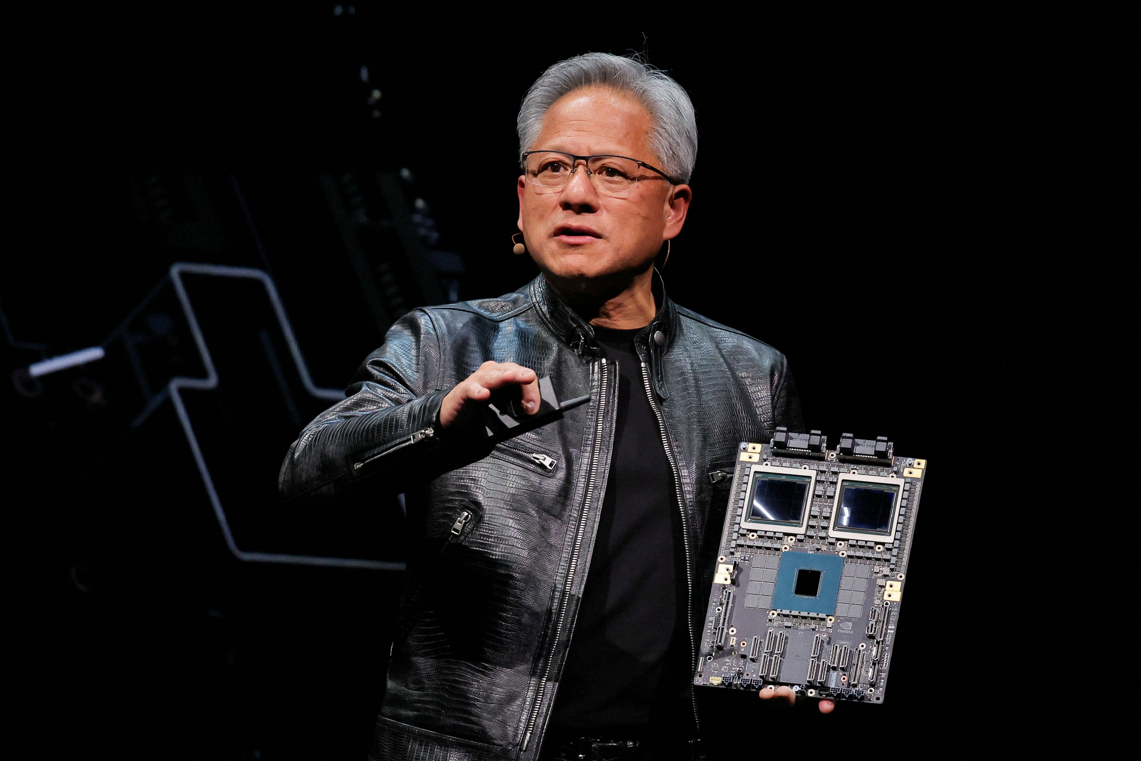 Nvidia pulveriza sus récords de ingresos y beneficios por la inteligencia artificial 