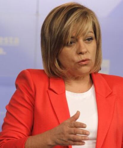 La vicesecretaria general del PSOE, Elena Valenciano, durante la rueda de prensa que ha ofrecido hoy.