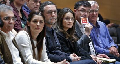 Los dirigentes de las diferentes formaciones de Compromís, en el Consell General de la coalición.