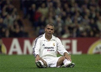 Ronaldo, dolorido sobre el césped.