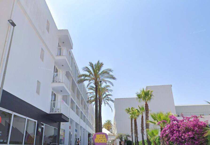 El hotel Ibiza Rocks suspende todos sus eventos tras morir dos huéspedes al caer del balcón