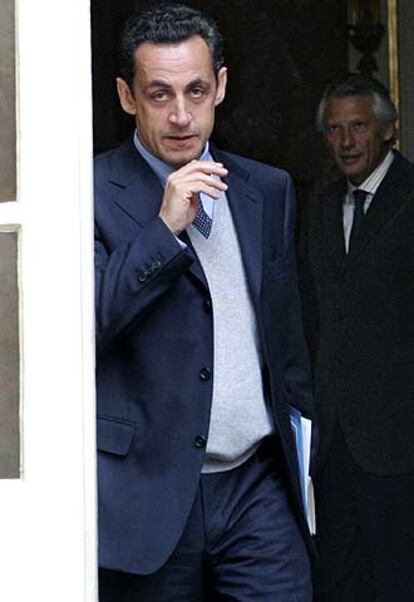 Nicolas Sarkozy abandona el hotel Matignon ayer en París.