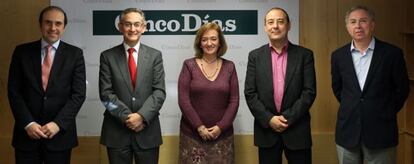 De izquierda a derecha, Jordi Garc&iacute;a Vi&ntilde;as, director de Relaciones Laborales de CEOE; Manuel &Aacute;lvarez, director del Observatorio de Pensiones de Caser;Cristina Herrero, directora de la Divisi&oacute;n de An&aacute;lisis Presupuestario de la Airef; Carlos Bravo, secretario confederal de Protecci&oacute;n Social de CC OO y Manuel Alfaro, profesor de Esade. 