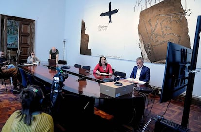 L'alcaldessa Ada Colau i el primer tinent d'alcalde, Jaume Collboni, en la reunió del Pacte per Barcelona.