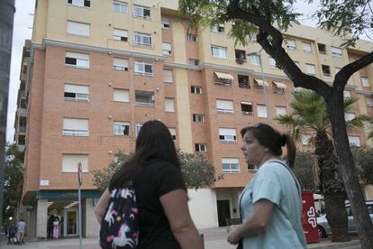 Edifici del carrer de Castelló on s'han produït els fets, sobre les cinc del matí.