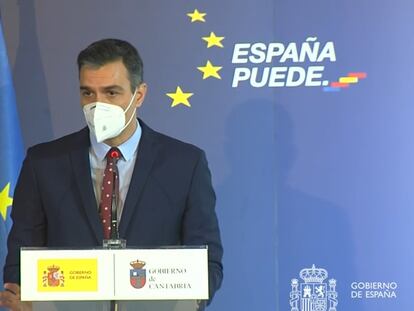 El presidente del Gobierno, Pedro Sánchez, presenta el el Plan de Recuperación, Transformación y Resiliencia de la Economía Española, en Comillas (Cantabria), este viernes.