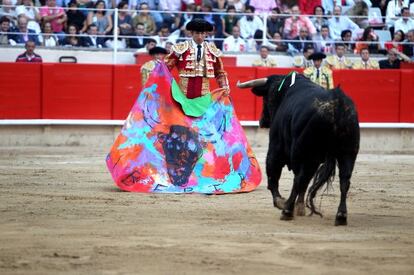 El torero Serafín Marín durante la última corrida de toros celebrada en la plaza Monumental de Barcelona, en septiembre de 2011.