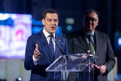 El presidente de Andalucía, Juanma Moreno, el miércoles la Feria Internacional de Turismo (Fitur), en Madrid.