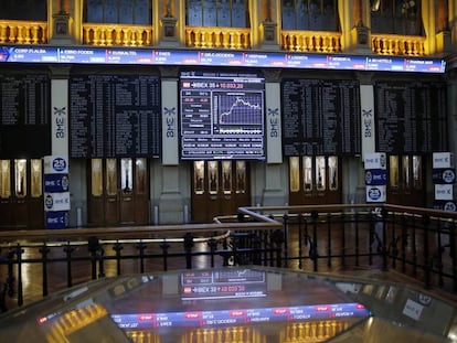 Interior del palacio de la Bolsa de Madrid, sede de BME.