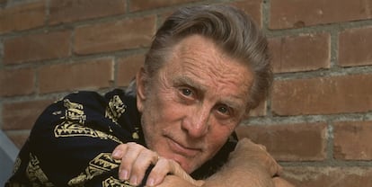 Kirk Douglas, em 1990.