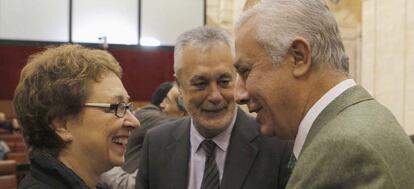Aguayo, Griñán y Arenas, en diciembre pasado en el Parlamento.