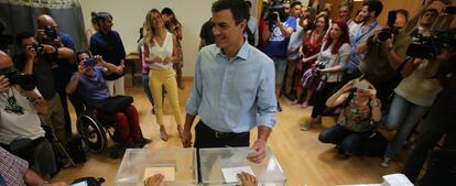 Pedro S&aacute;nchez vota el pasado 26 de junio