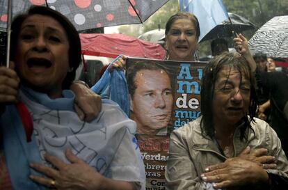 El fiscal Nisman murió cuatro días después de denunciar a la presidenta de Argentina, Cristina Fernández de Kirchner, por encubrimiento de terroristas en el caso AMIA, el atentado que en 1994 acabó con la vida de 85 personas.