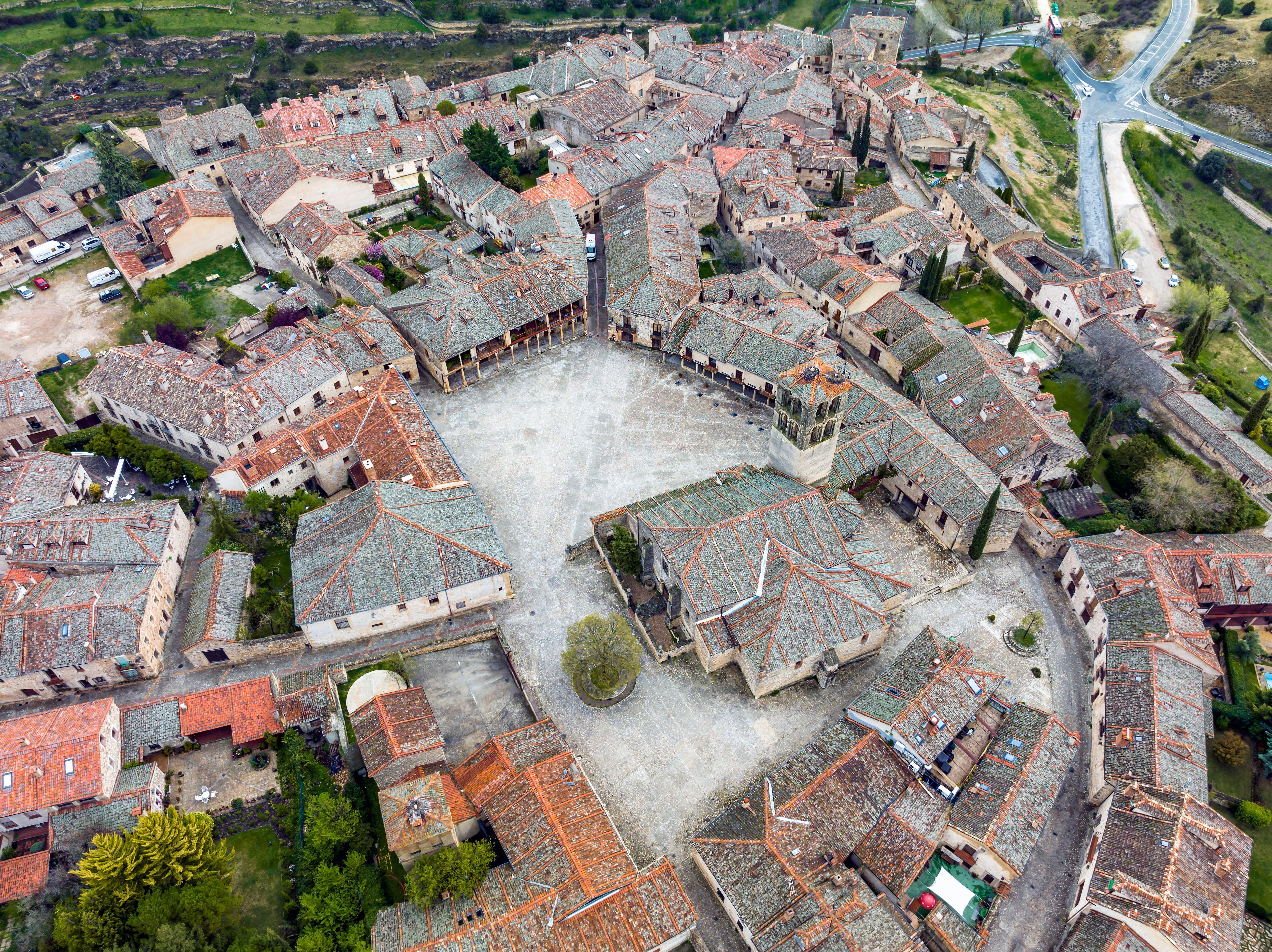 Vista aérea de la villa medieval de Pedraza (Segovia).