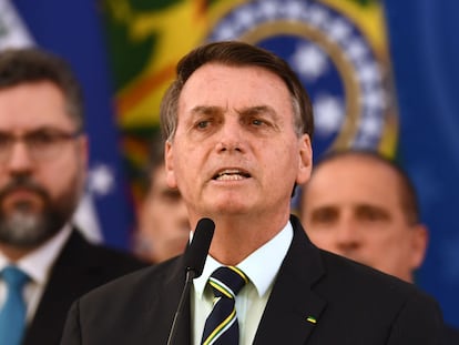 El presidente Bolsonaro comparece en Brasilia este martes para responder a las acusaciones de Moro al dimitir como ministro.