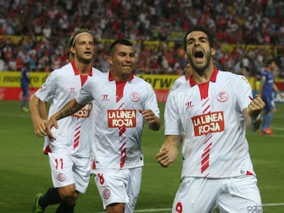 Negredo festeja uno de sus cuatro goles