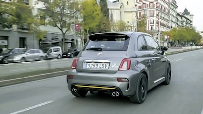 La conducción solo se disfruta con seguridad, y entre las prestaciones del Abarth 595 Pista destaca un sistema de frenado específico y una suspensión trasera con tecnología FSD que garantiza el máximo rendimiento y seguridad.