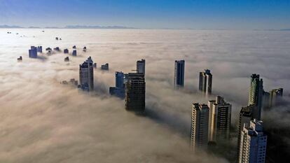 Rascacielos de la ciudad de Curitiba (Brasil), en abril de 2020.