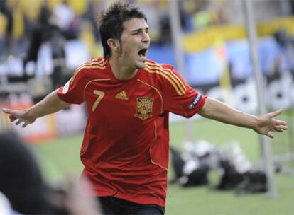 Villa celebra el gol de la victoria española.