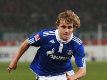 Pukki, durante un partido con el Schalke.