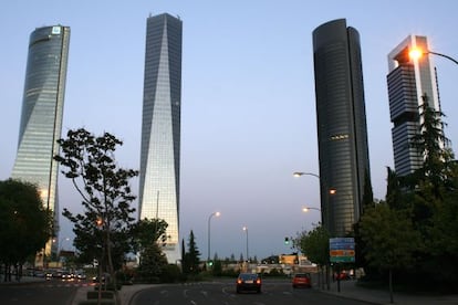 Las Cuatro Torres de Madrid. A la izquierda, Torre Espacio